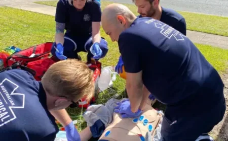 How to become a Paramedic in Queensland
