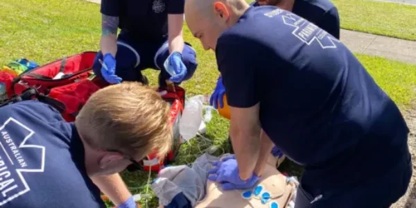 How to become a Paramedic in Queensland