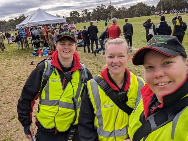 APC students Pip (left) and Katelyn (middle) on Clinical Placement with Highlands First Aid.