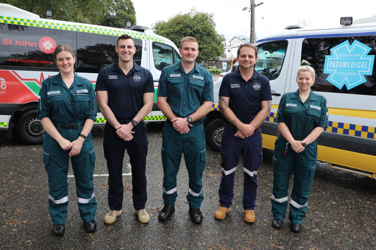 St John WA volunteers with Australian Paramedical College